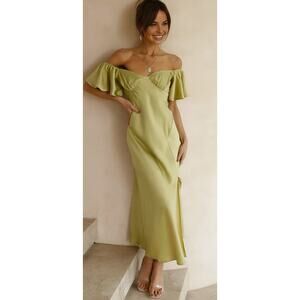 Commense NWT Flutter Sleeve Side Split Midi Dress in Matcha size small